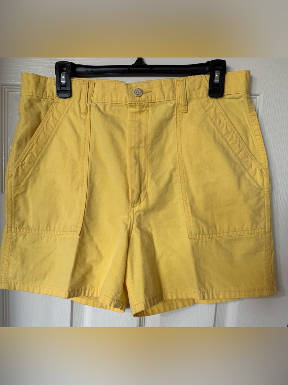 Ralph Lauren Yellow Cotton Flat-Front women shorts 💕